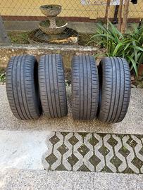  Bridgestone estivi  235 50 r19 99V   anno 2022