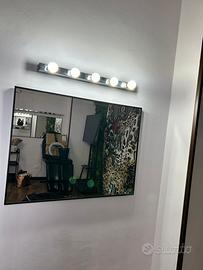 Specchio postazione trucco con luci