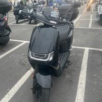 Scooter elettrico ideale per la città