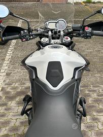 Triumph Tiger 800 xcx