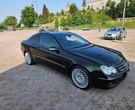 Mercedes-benz Altro mercedes clk220 coupe cambio a