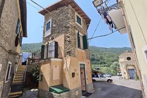 Rustico / Casale di 50 m² con 2 locali a Ortovero