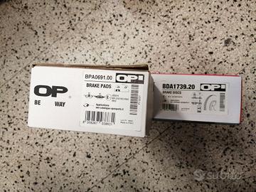 Kit dischi + pastiglie freno Ford Focus TDDI 1.8