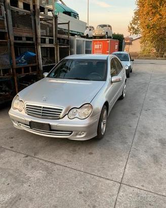 Ricambi Mercedes C220 del 2004 - Vari veicolo per 