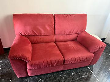 Divano 2 posti bordeaux come nuovo