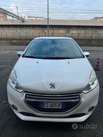 Peugeot 208 1.2 82cv 2014
