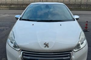 Peugeot 208 1.2 82cv 2014