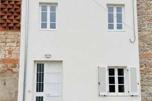 Casa indipendente di 100 m² con 5 locali e box aut