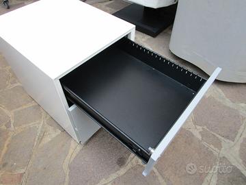 Cassettiera in metallo