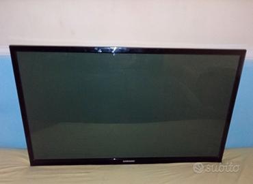 TV SAMUNG 51 POLLICI + TV AKAI 32 DA RIVEDERE