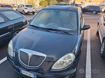 Lancia Y 1.2 8v