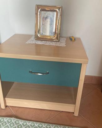 Letto - Scrivania - Comodino