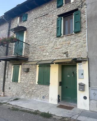 Casa singola in sasso