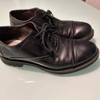 Scarpe nere con lacci Cafenoir