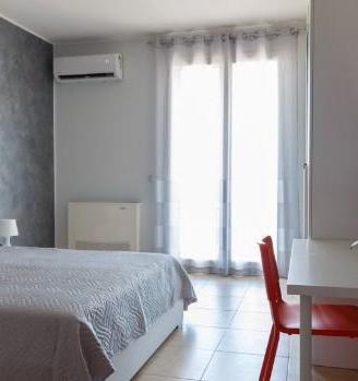 Camere singole o doppie arredate con bagno
