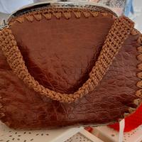 pochette realizzata ad uncinetto 