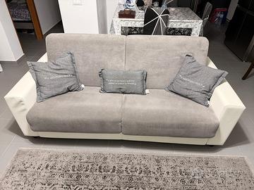 Divano 3 posti con apertura a letto matrimoniale