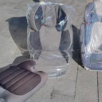 2 seggiolini e 1 rialzo gruppo 2/3 (3 -12 anni)