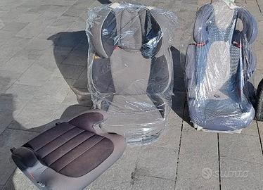 2 seggiolini e 1 rialzo gruppo 2/3 (3 -12 anni)