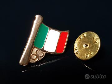 Spilla bandiera?italia 90 - nuova da collezione