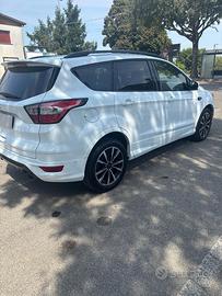 Ford Kuga 1.5 tdi ST-line