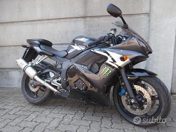 Yamaha YZF R6 del 2005 compreso trapasso-tagliando