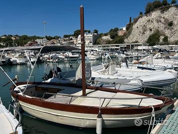 gozzo sorrentino in legno