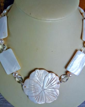 collana in madreperla