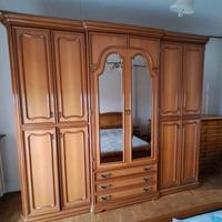 Camera da letto stile classico