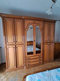 Camera da letto stile classico