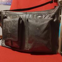 Borsa tracolla unisex in pelle nera Piquadro