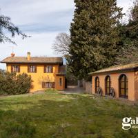 Villa o villino Tavullia [MV012VRG]