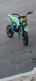 Moto  benzina quasi nuova,usata 5 volte 
