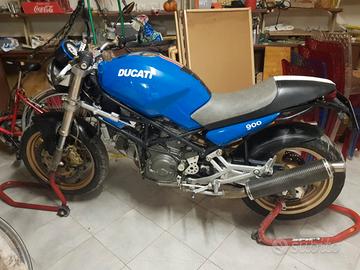 Ducati Monster 900 - 1999