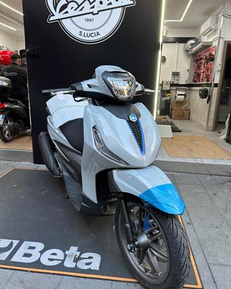 Piaggio Beverly 300 Nuovo Piaggio beverly 310 pron