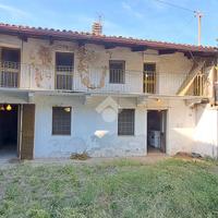 CASA DI CORTE A ROPPOLO