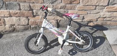 Bicicletta bimbo con pedali 