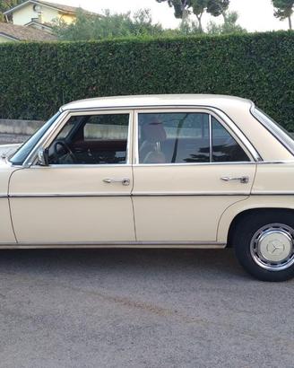 Mercedes 240D