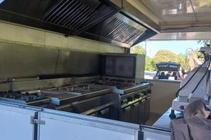 Rimorchio allestito uso cucina