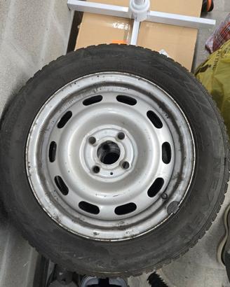 Gomme invernali con cerchi NEXEN 165/65 R14 79T