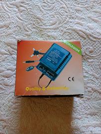 Alimentatore Universale 12V 2A Nuovo Box Aperto