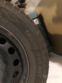 Cerchi fiat doblo r15 con gomme invernali