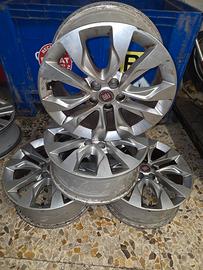 FIAT TIPO 2016 CERCHI IN LEGA 16