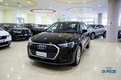 AUDI Q3 35 TDI Business