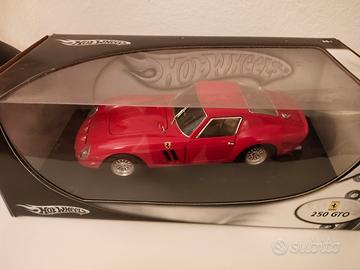 Ferrari GTO Hot Wheels 1/18