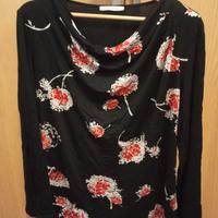 Maglia viscosa nera con fantasia floreale. Tg XL