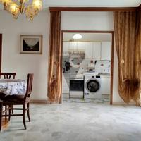 Luminoso trilocale arredato all'ultimo piano in z