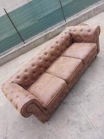divano chesterfield tre posti 