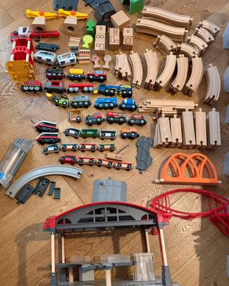Trenino in legno IKEA + Playtive(Lidl)+stazione