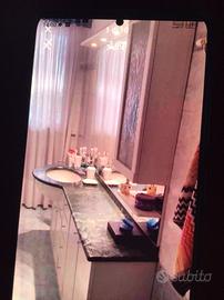 Bagno arredato foto allegate disponibile 7 gg